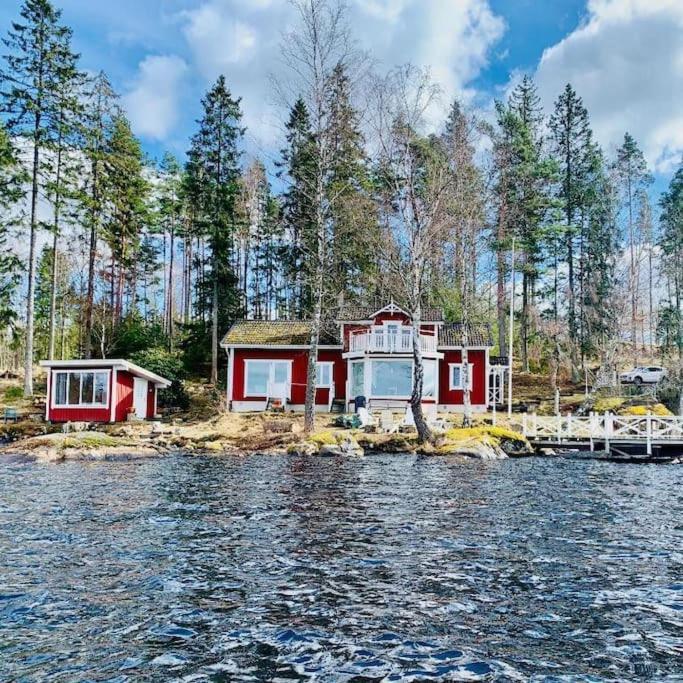 "Talludden" By The Lake Arydssjoen, Furuby Kültér fotó
